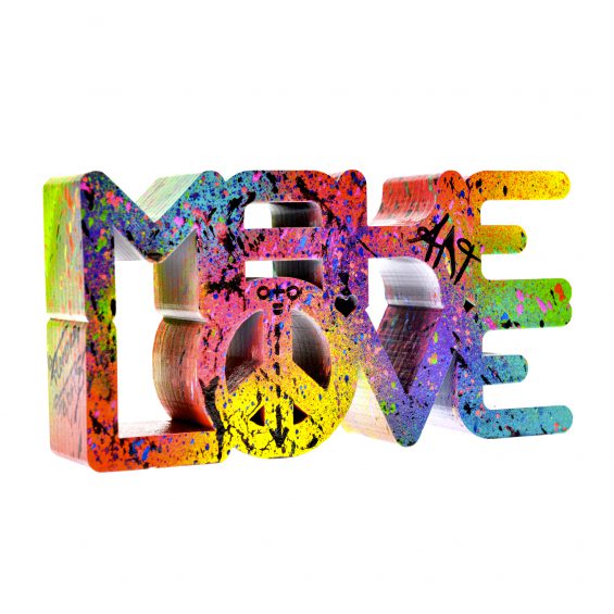 Sculpture Make Love ... Not War