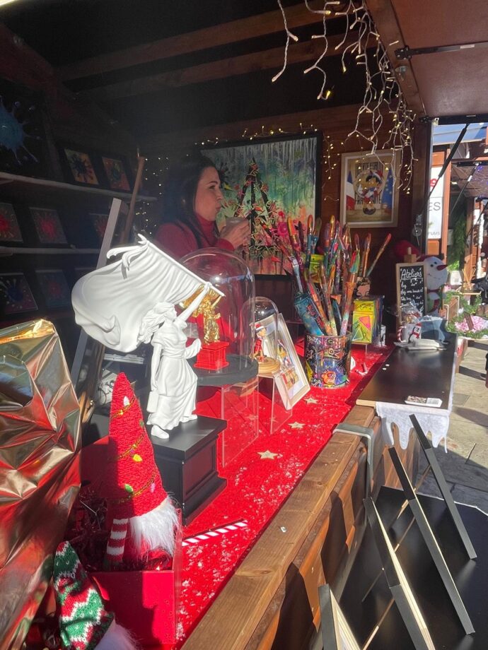 Grande sculpture de Catherine Ségurane en résine, 50 cm, création de l'artiste niçoise Florence Fabris